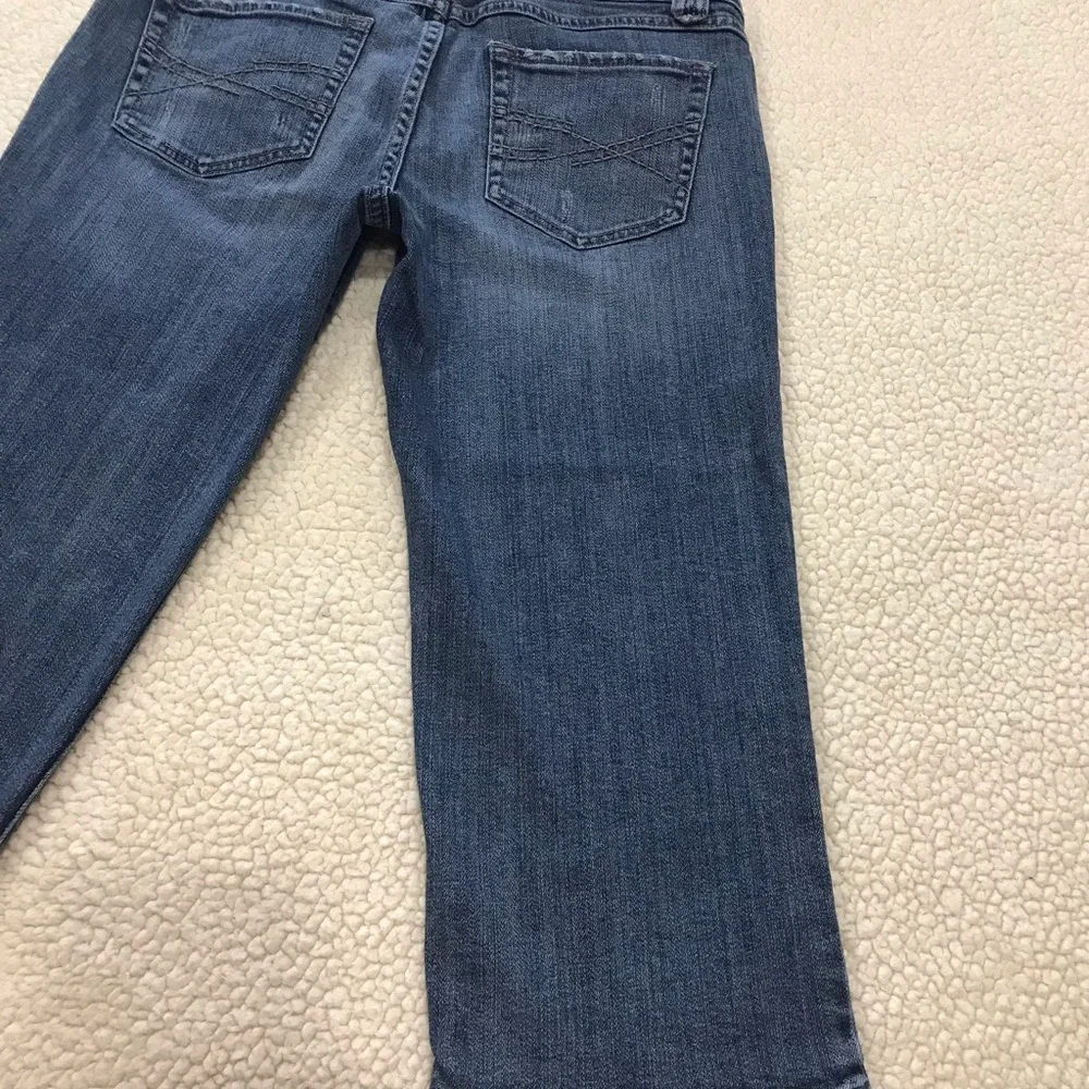 Aeropostale Stretch Denim Blue Jean Capri Pants
Size 9 / 10 Medium 
2 Front & - Picture 9 of 16